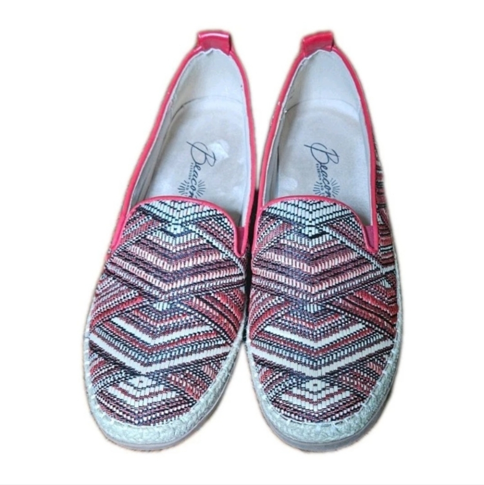 Beacon Women’s Slip-On Espadrilles Size 10N Red Black Woven Pattern Casual Comfo